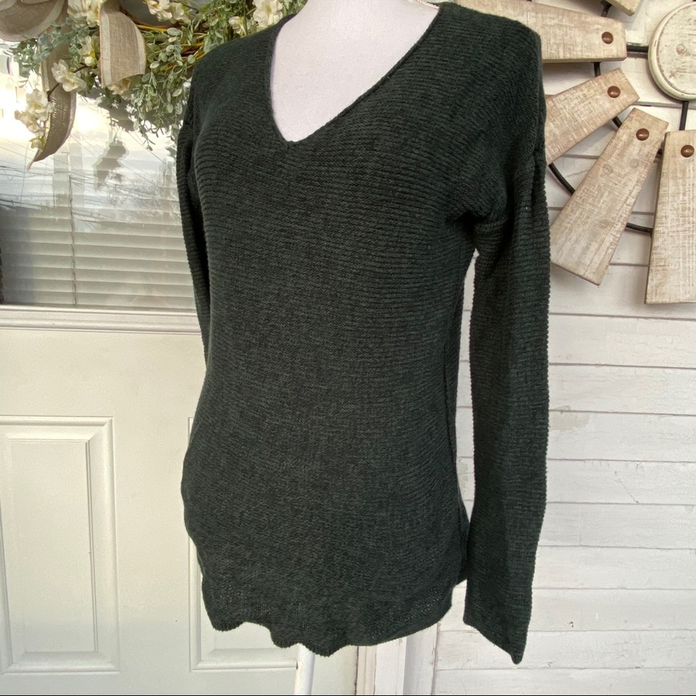 Old Navy Dark Green V Neck Pullover Sweater - Picture 5 of 6